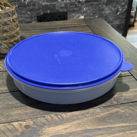 VTG Tupperware Pie Carrier - Picture 1 of 5